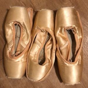 5 pointe shoes